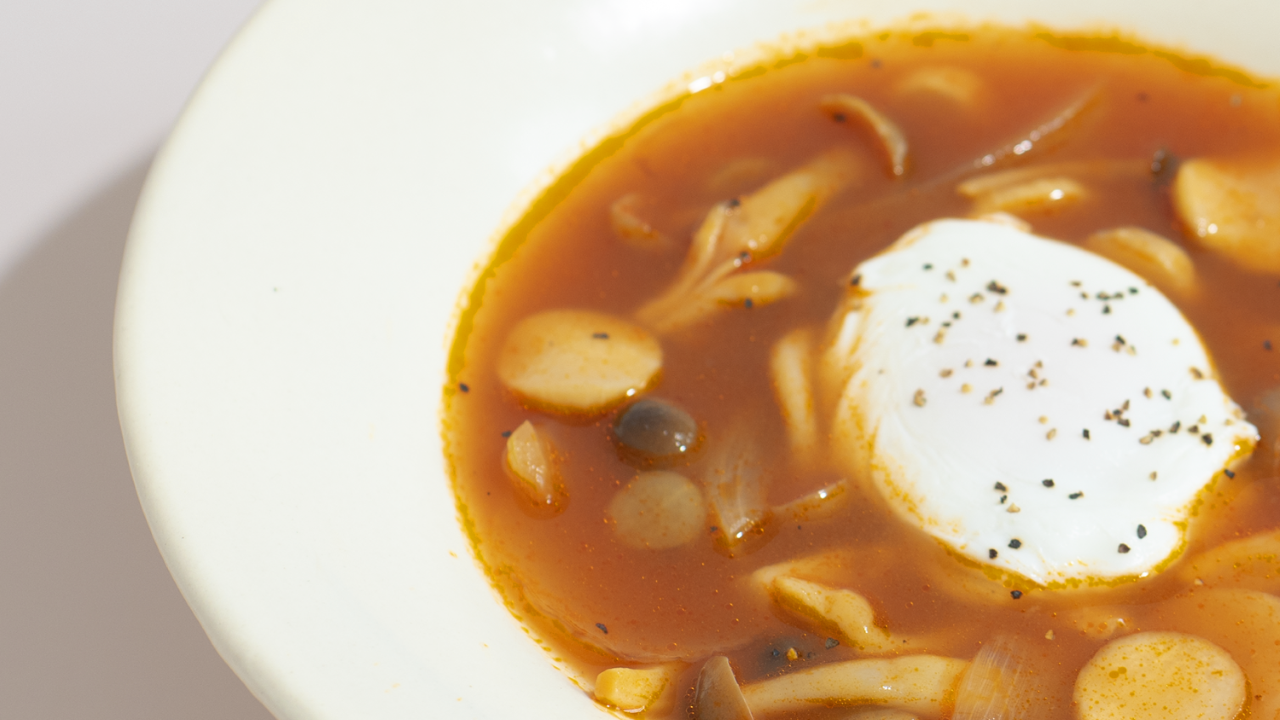 腸活かんたんおすすめレシピ2. 「きのこたっぷりトマトスープ」