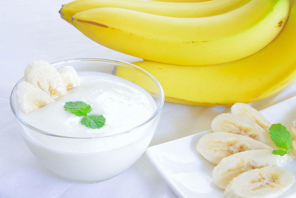 組み合わせて食べると腸活効果倍増！ヨーグルト+バナナ